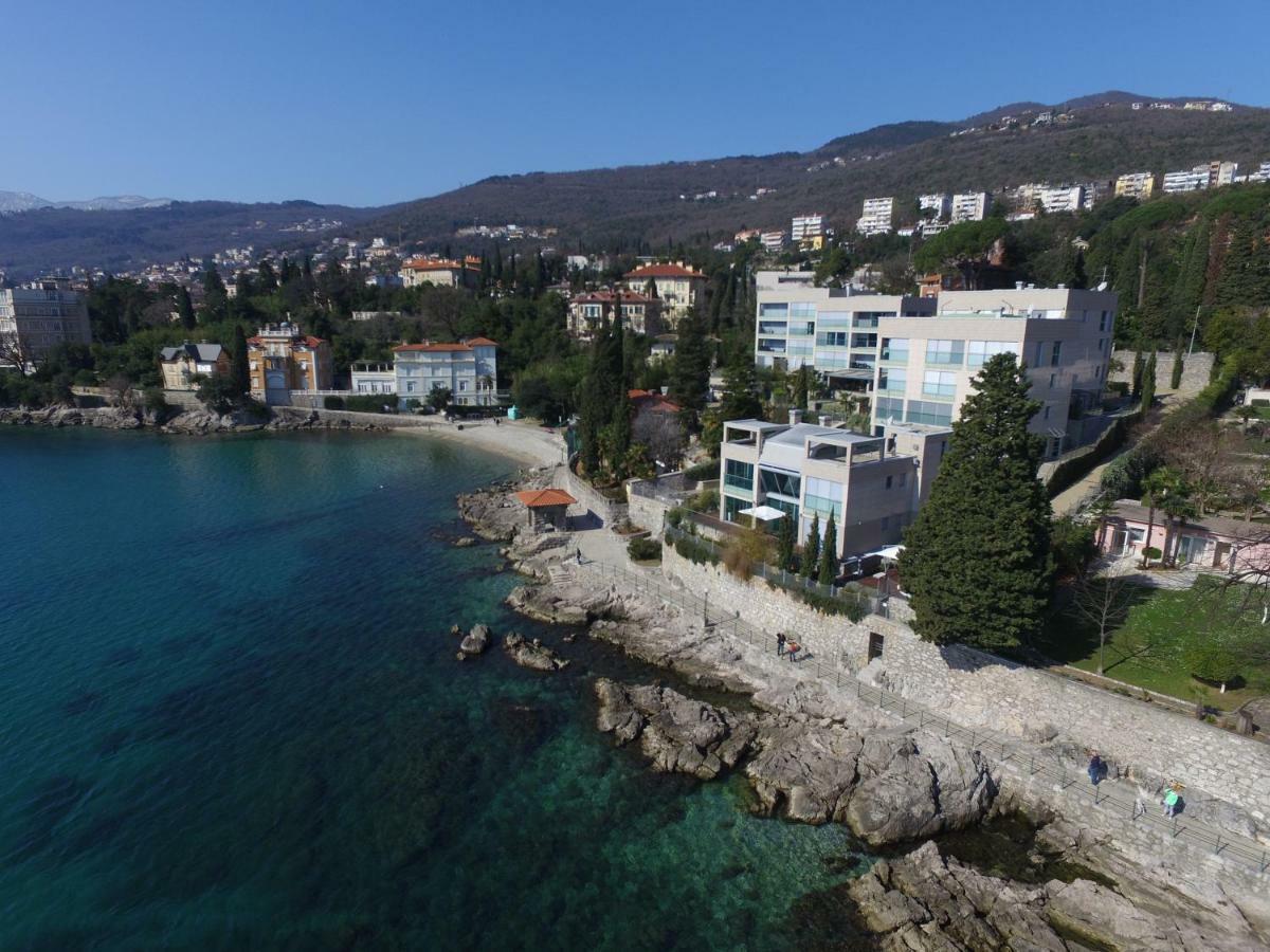 Deluxe Apartment Volosko Opatija Luaran gambar